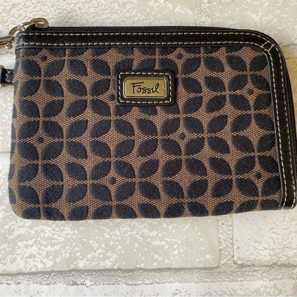 Fossil Wristlet